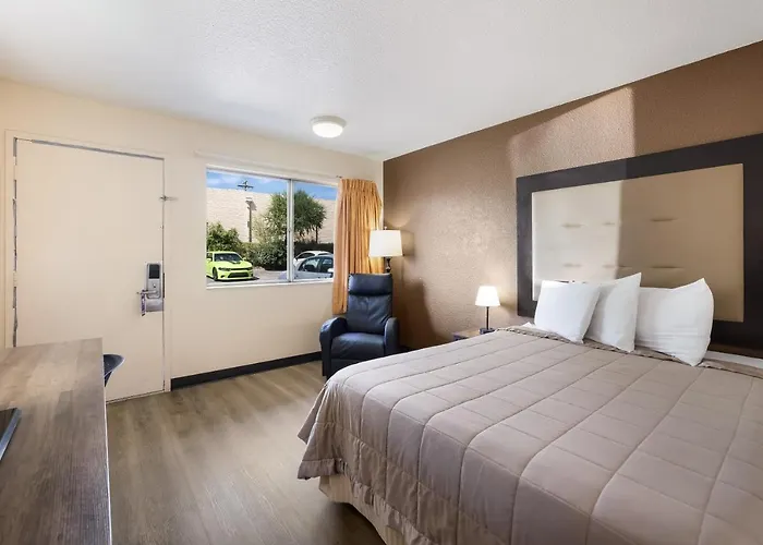 Knights Inn Sierra Vista / East Fry